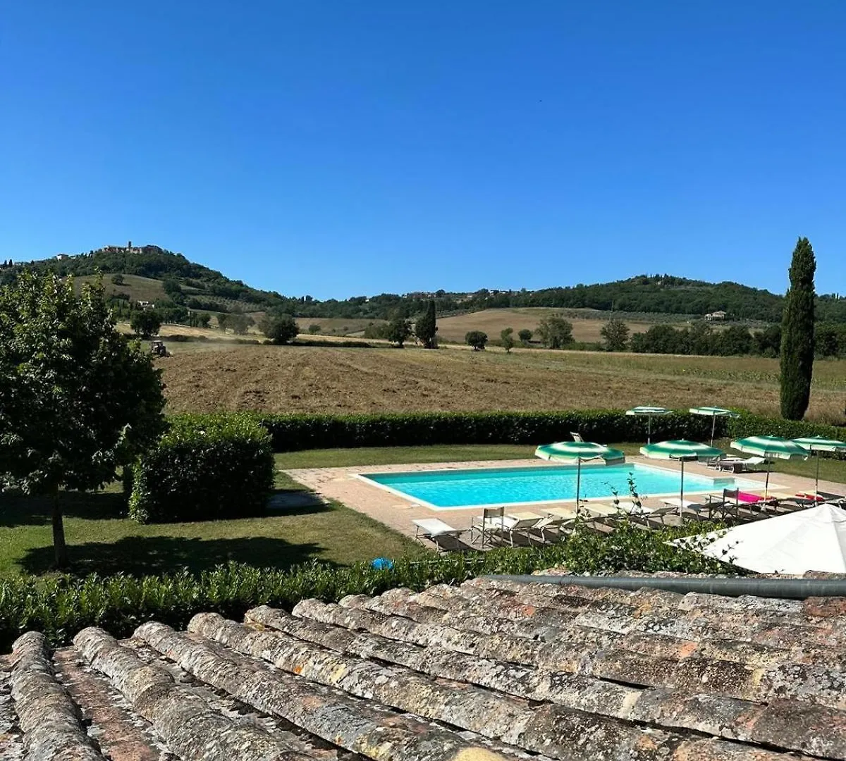 Casole dʼElsa Agriturismo La Peschiera בית חווה Casole dʼElsa