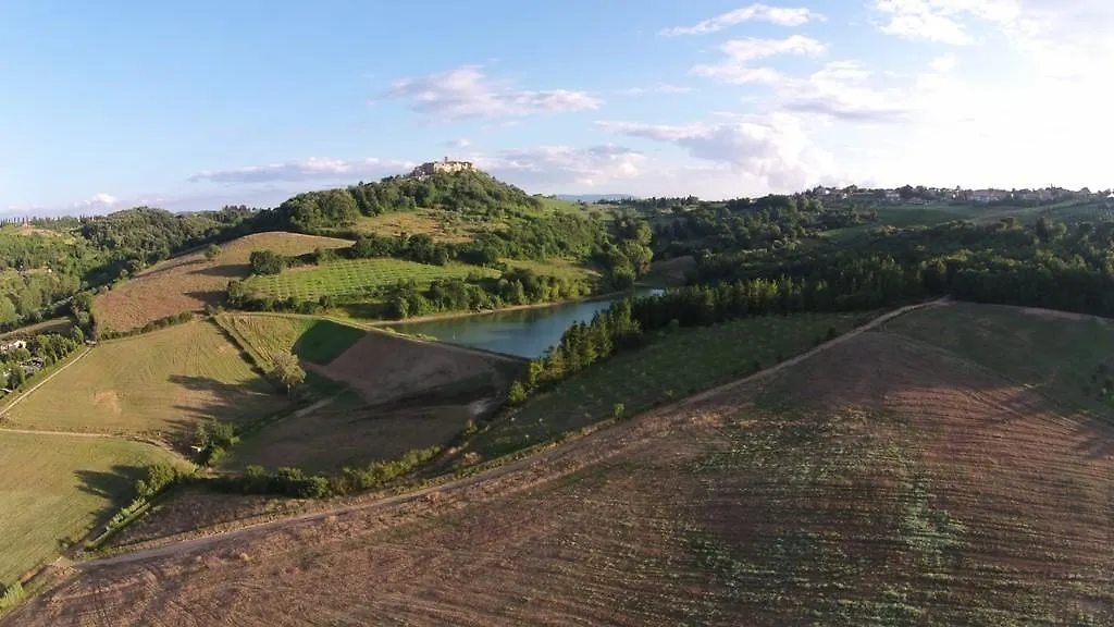 Farm stay Agriturismo La Peschiera Casole d'Elsa Italy