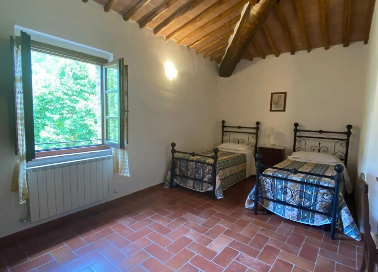 Farm stay Agriturismo La Peschiera Casole d'Elsa