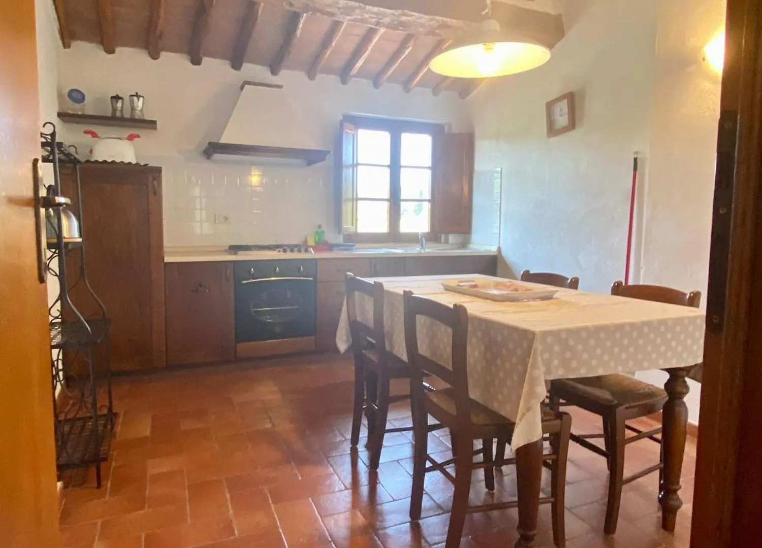 Farm stay Agriturismo La Peschiera Casole d'Elsa